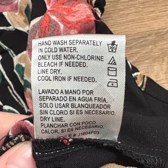 Patrons of Prace Floral Halter Crop Top - Size Large - Picture 6 of 8